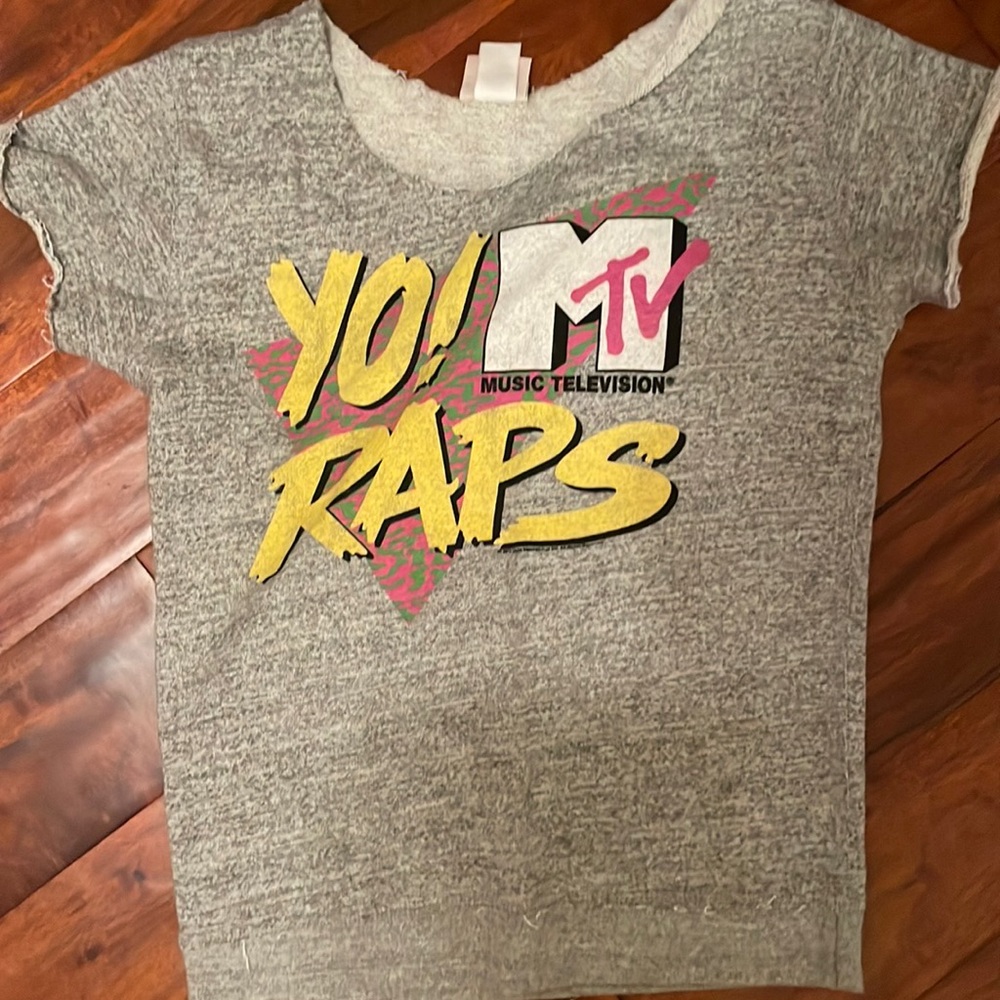 Yo MTV raps short sleeved sweatshirt